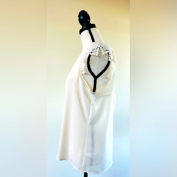 Express elegant sleeveless top - Picture 3 of 4